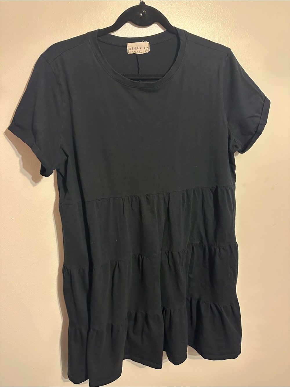 Women's Black Tiered Short-Sleeve Tunic Top